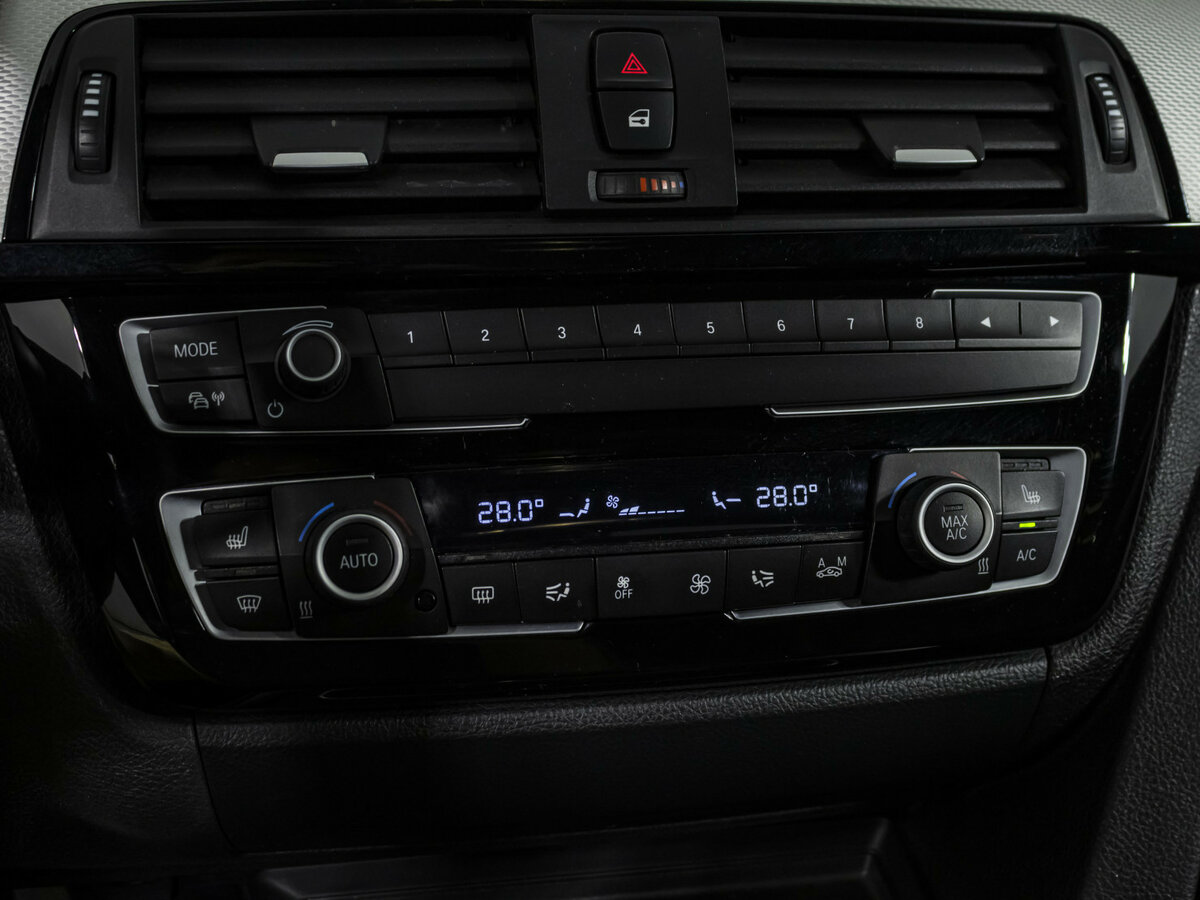 Купить BMW 3 серии с пробегом. Фото: #13