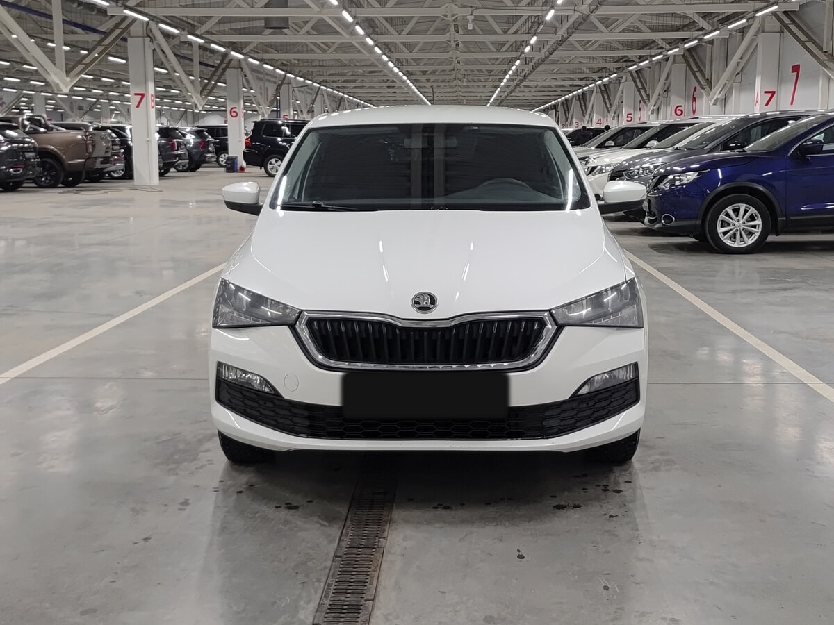Купить Skoda Rapid с пробегом. Фото: #1