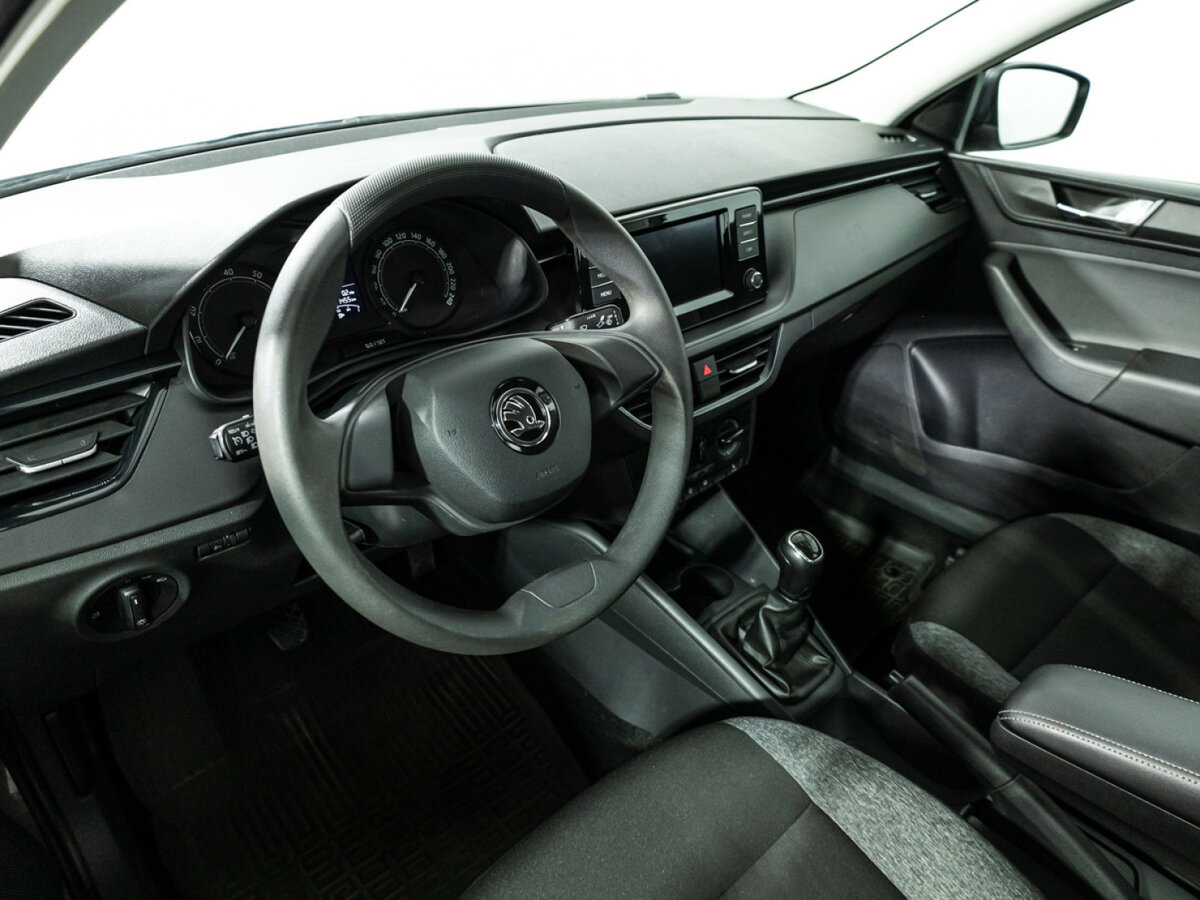 Купить Skoda Rapid с пробегом. Фото: #10