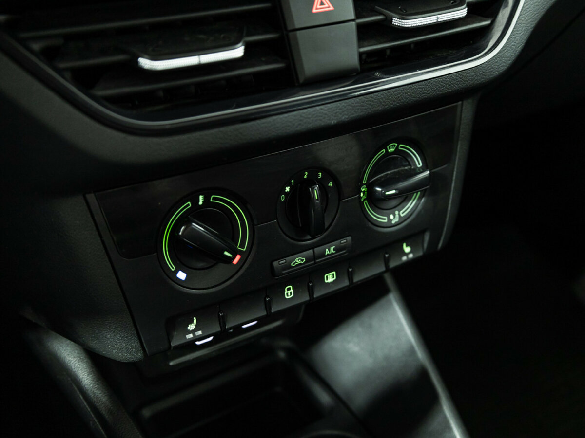 Купить Skoda Rapid с пробегом. Фото: #15