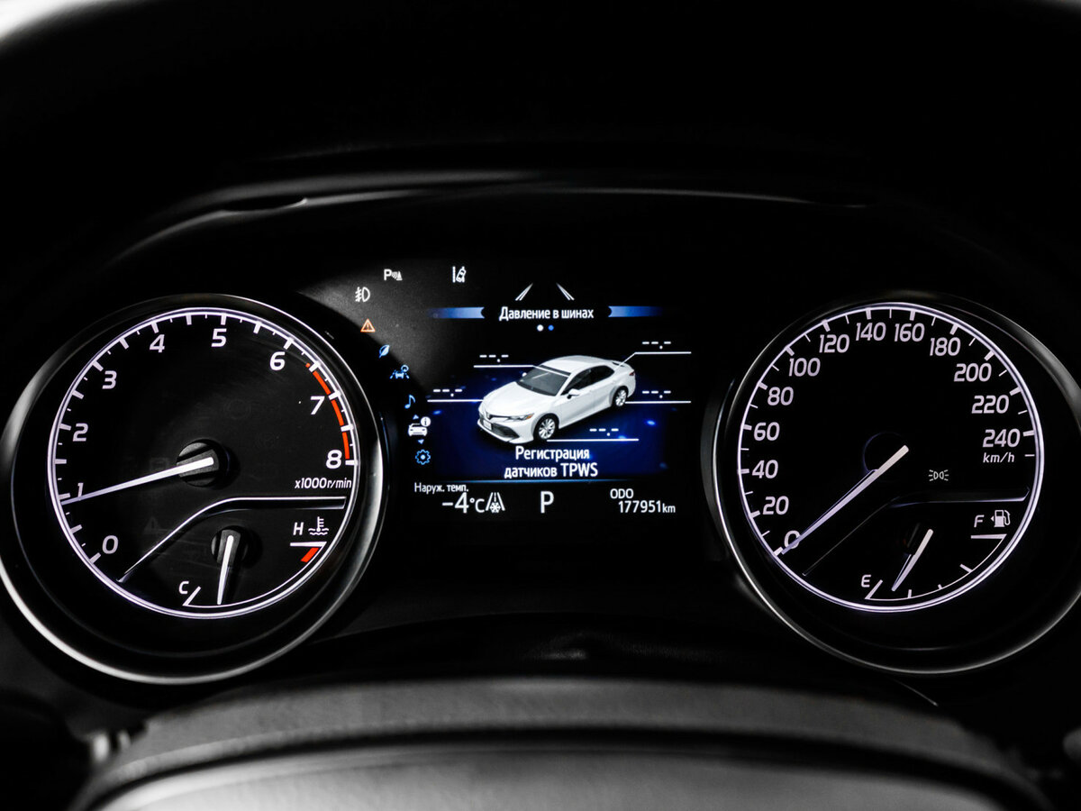 Купить Toyota Camry с пробегом. Фото: #9