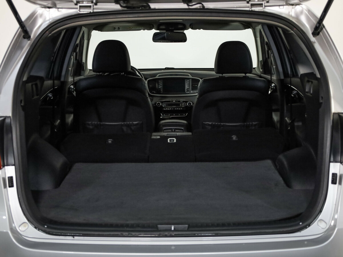 Купить Kia Sorento с пробегом. Фото: #33