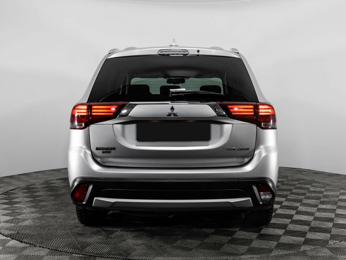 Купить Mitsubishi Outlander с пробегом. Фото: #4