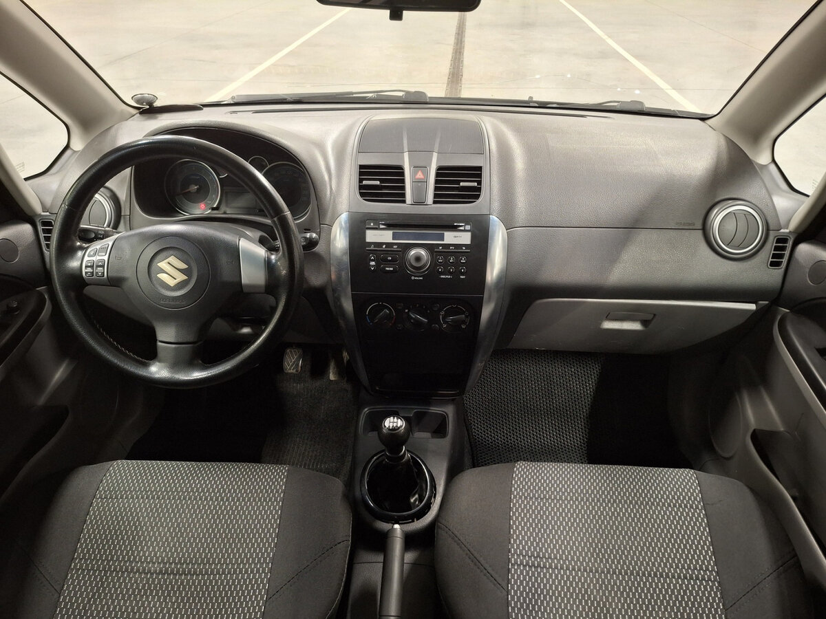 Продажа Б/У Сузуки С-Икс4. Фото: #13