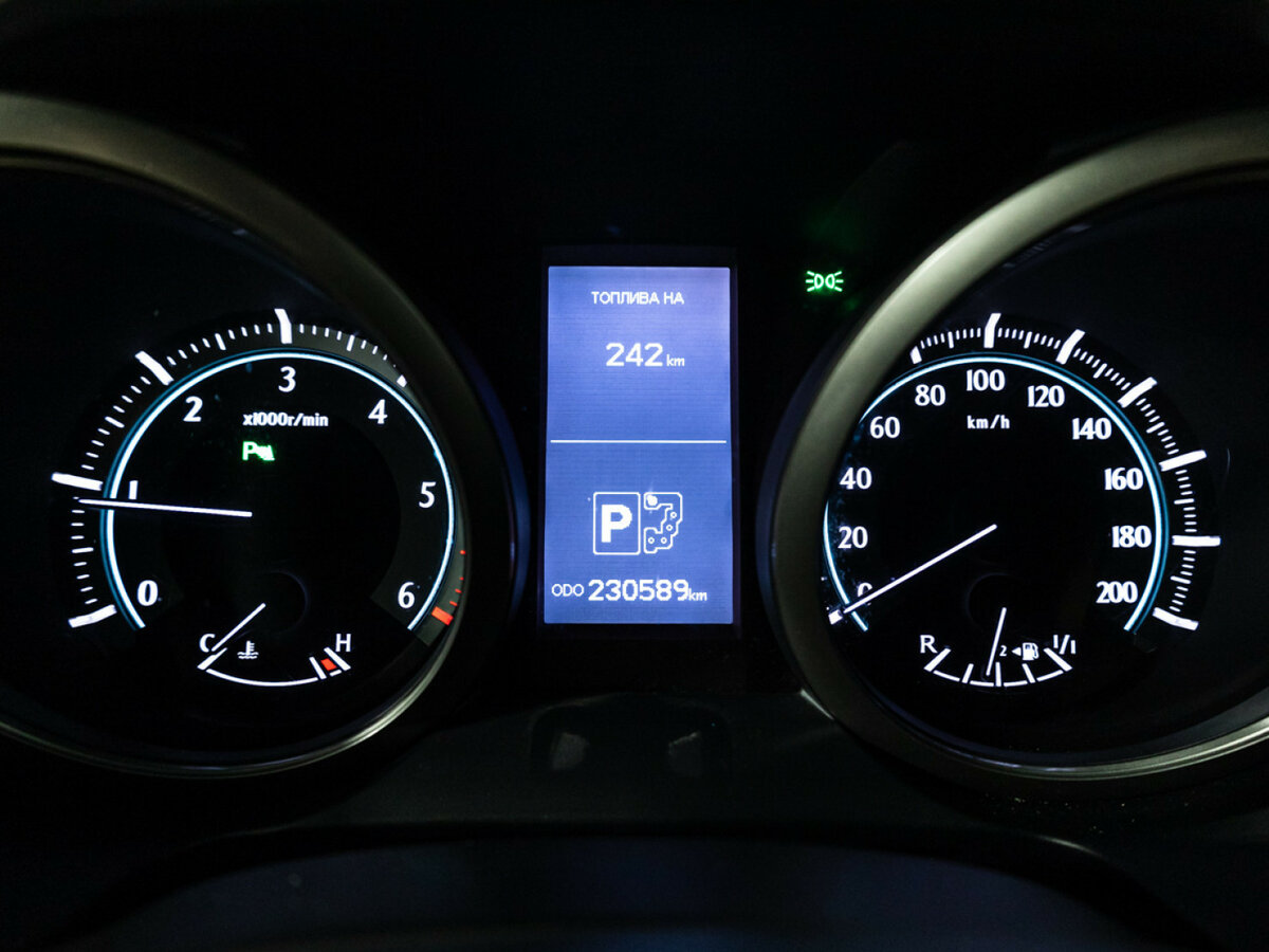 Купить Toyota Land Cruiser Prado с пробегом. Фото: #9