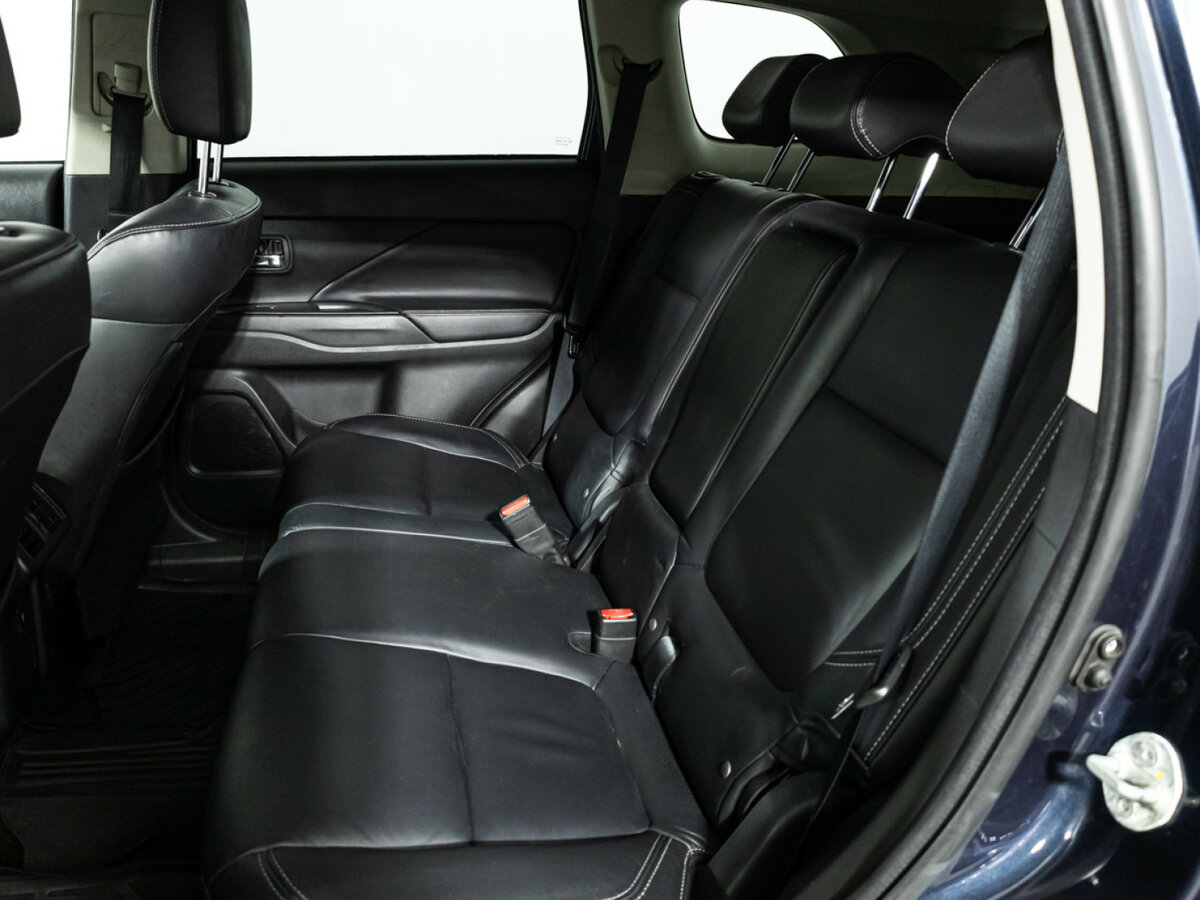 Купить Mitsubishi Outlander с пробегом. Фото: #9