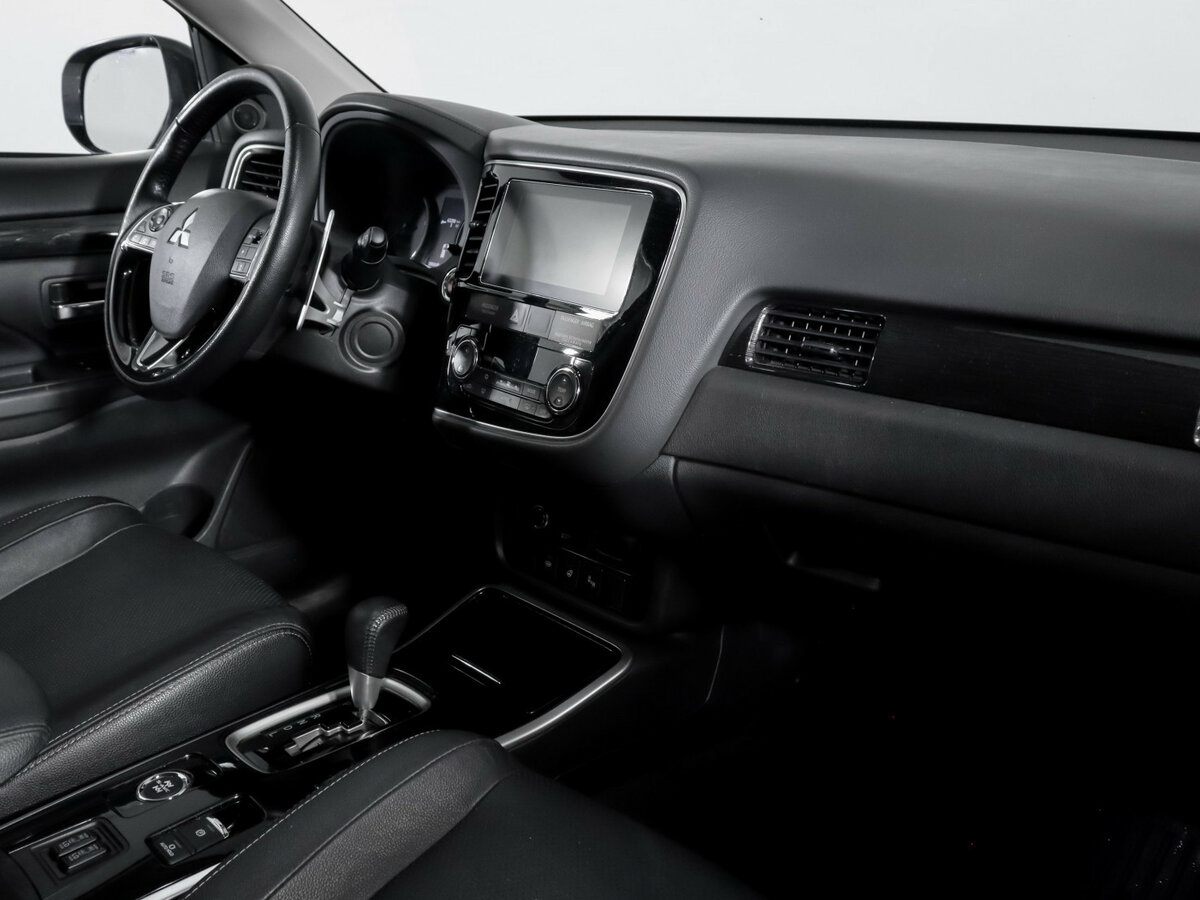Купить Mitsubishi Outlander с пробегом. Фото: #8