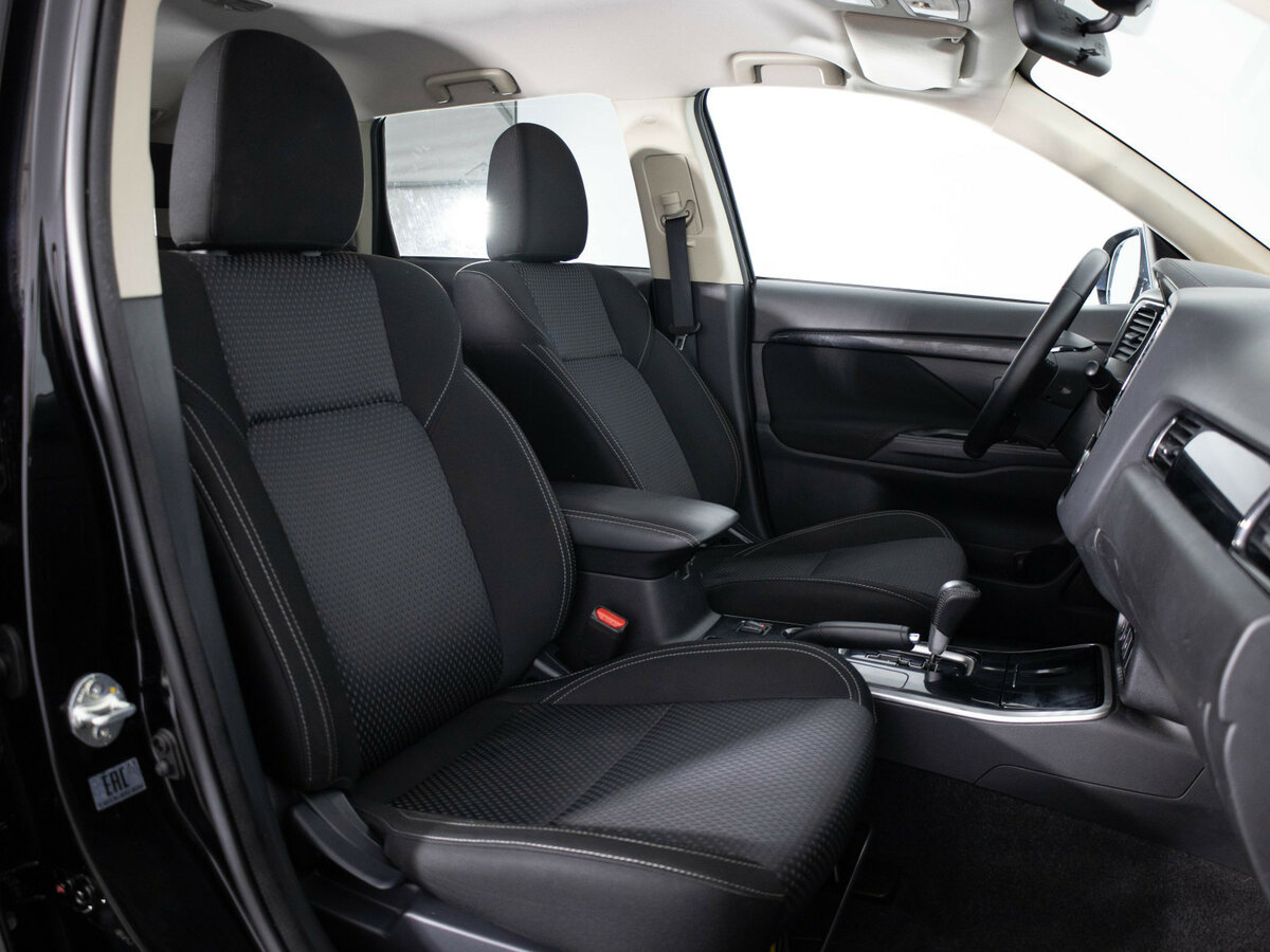 Купить Mitsubishi Outlander с пробегом. Фото: #15