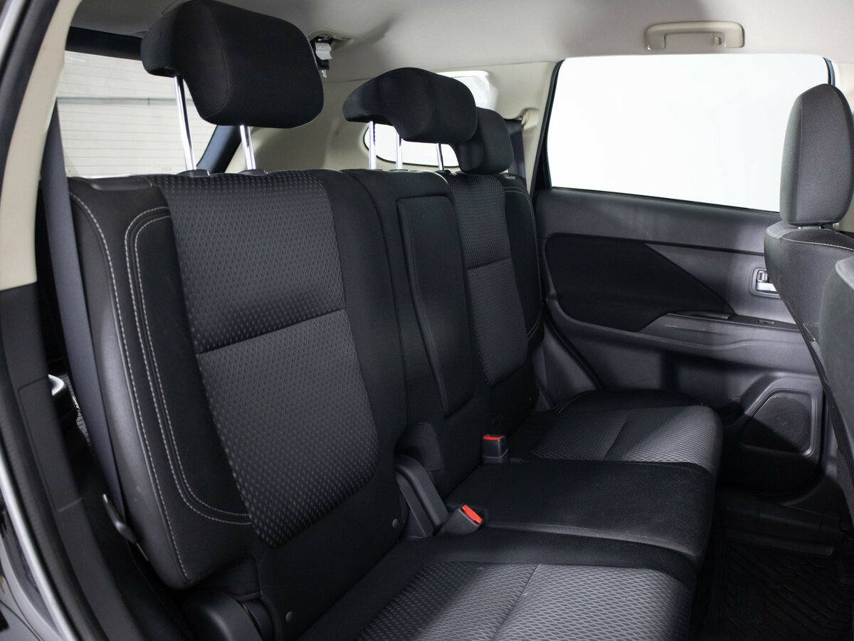 Купить Mitsubishi Outlander с пробегом. Фото: #16