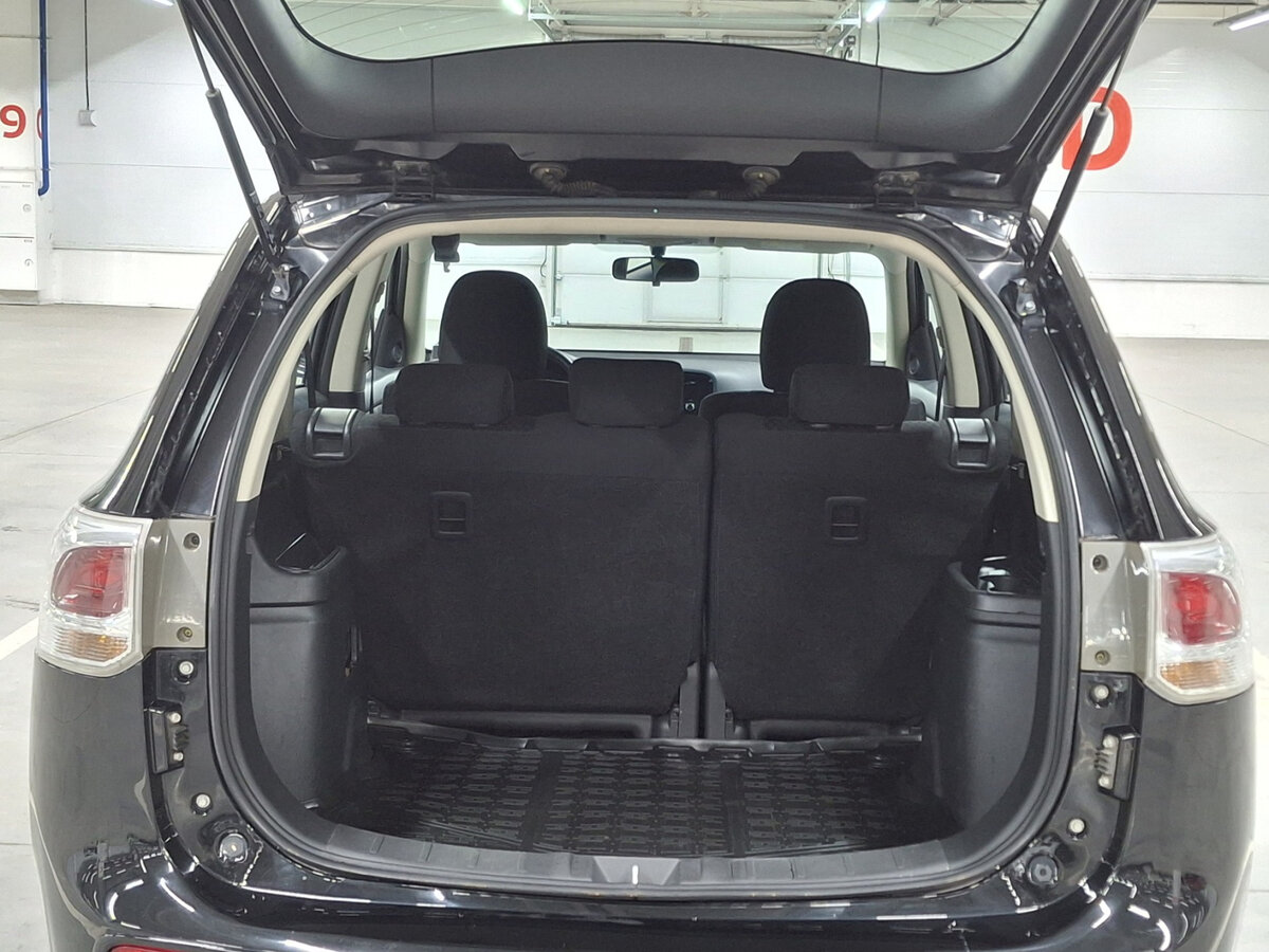Купить Mitsubishi Outlander с пробегом. Фото: #8