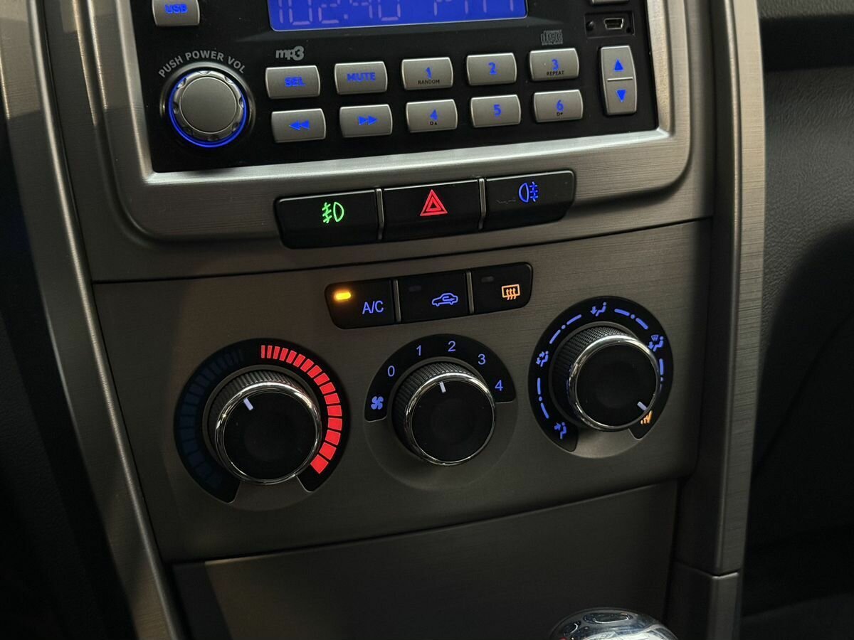 Купить Chery Tiggo (T11) с пробегом. Фото: #12