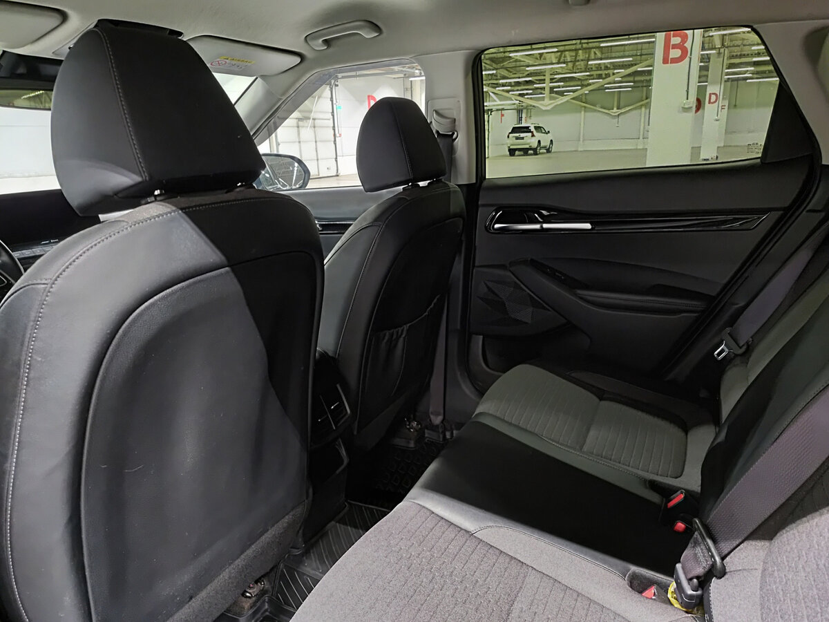 Купить Kia Seltos с пробегом. Фото: #11