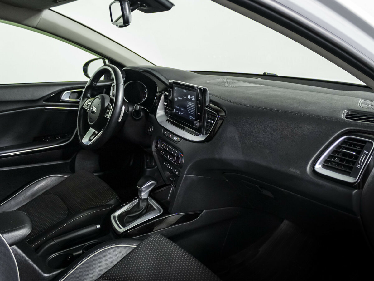 Купить Kia Ceed с пробегом. Фото: #6