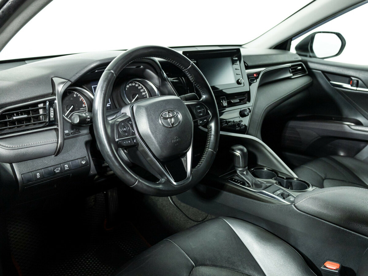 Купить Toyota Camry с пробегом. Фото: #9