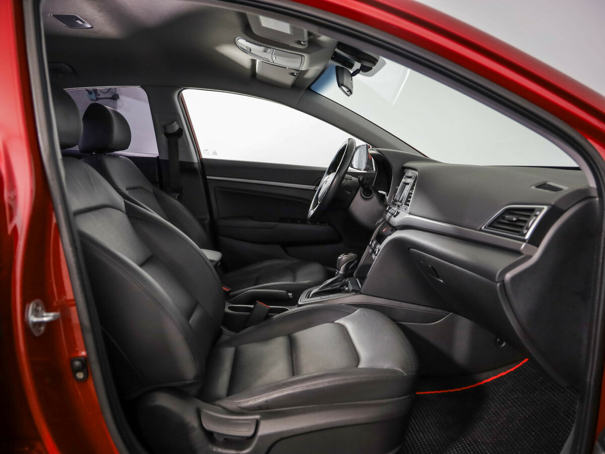 Купить Hyundai Elantra с пробегом. Фото: #18