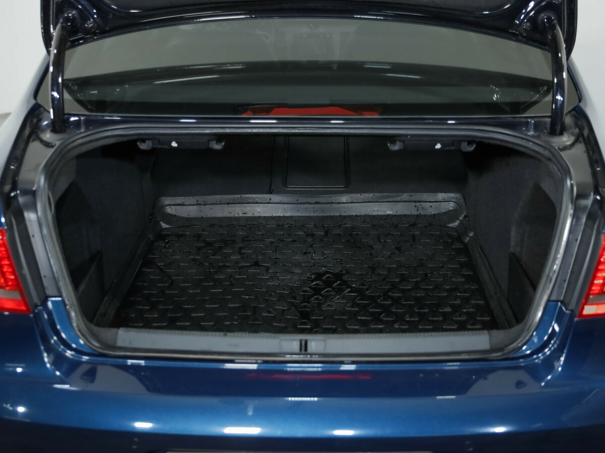 Купить Volkswagen Passat с пробегом. Фото: #34