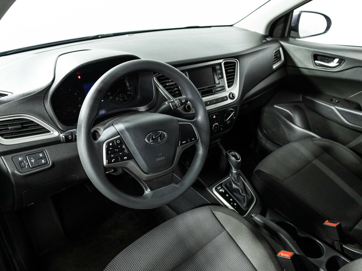 Купить Hyundai Solaris с пробегом. Фото: #10