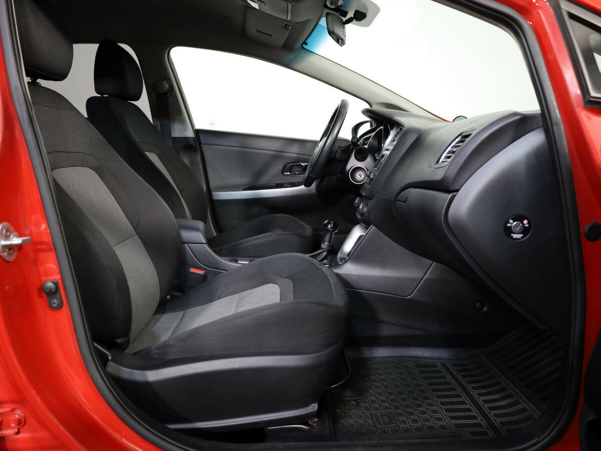 Купить Kia Ceed с пробегом. Фото: #18