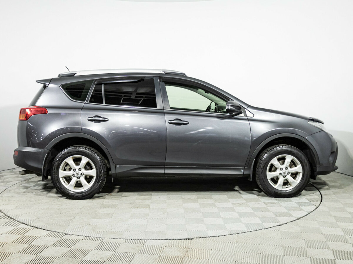Купить Toyota RAV4 с пробегом. Фото: #3
