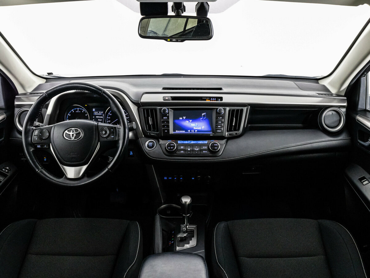 Купить Toyota RAV4 с пробегом. Фото: #7