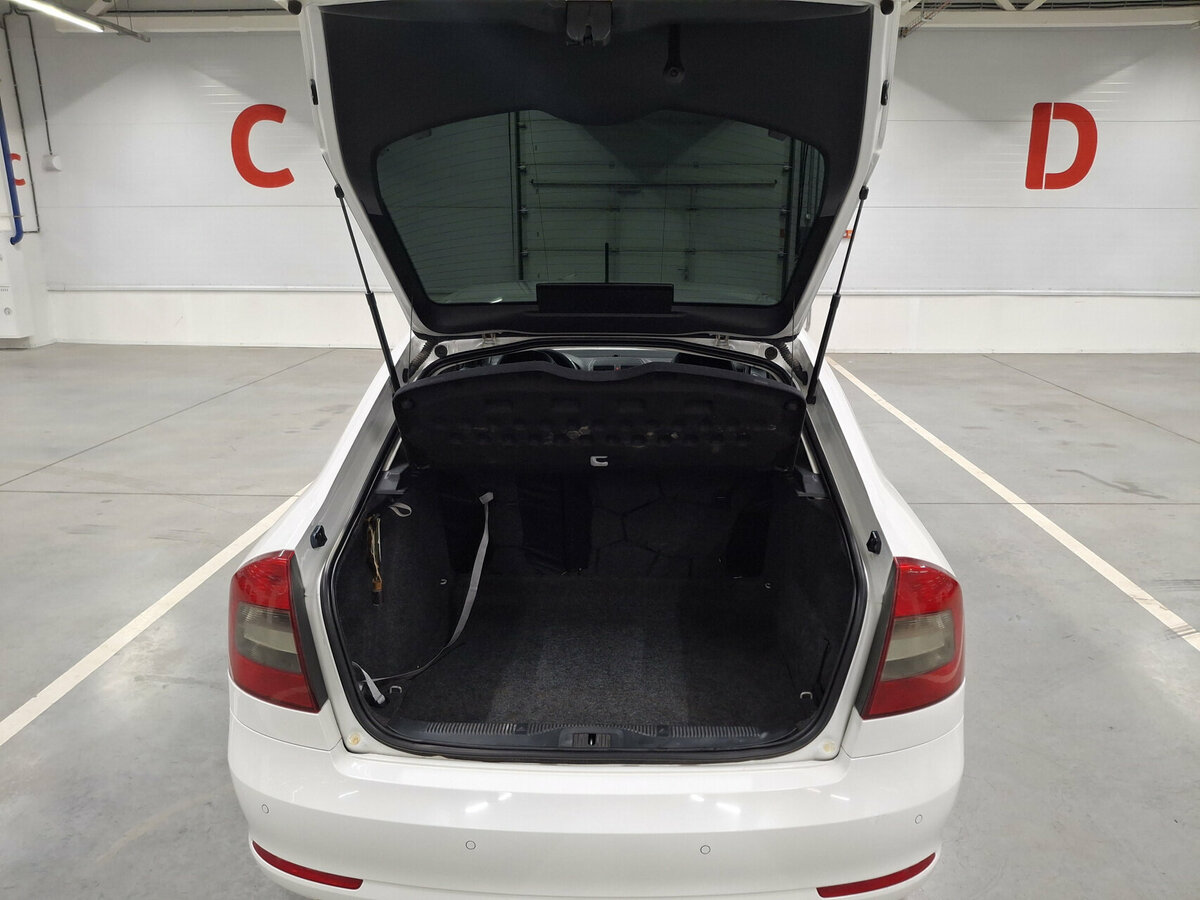 Купить Skoda Octavia с пробегом. Фото: #9