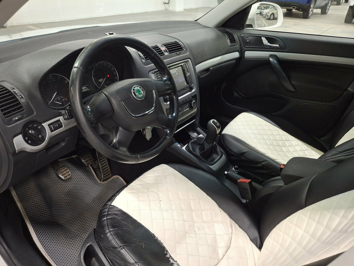 Купить Skoda Octavia с пробегом. Фото: #15