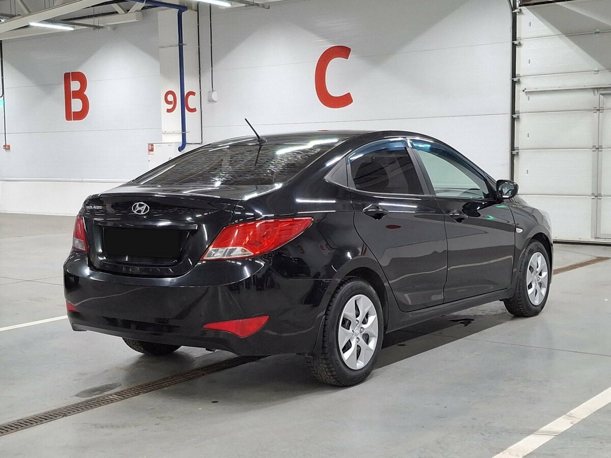 Купить Hyundai Solaris с пробегом. Фото: #4