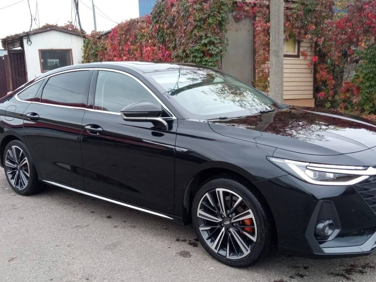 Chery Arrizo 8